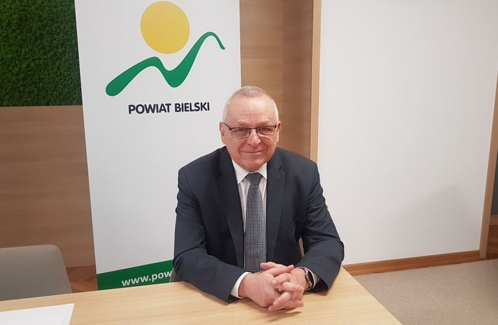Tło