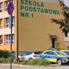 Samorządy zaostrzają środki ostrożności. Patrole policji przy szkołach w Ustroniu