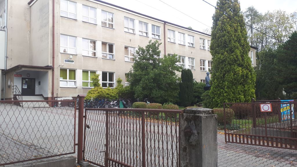 Tło