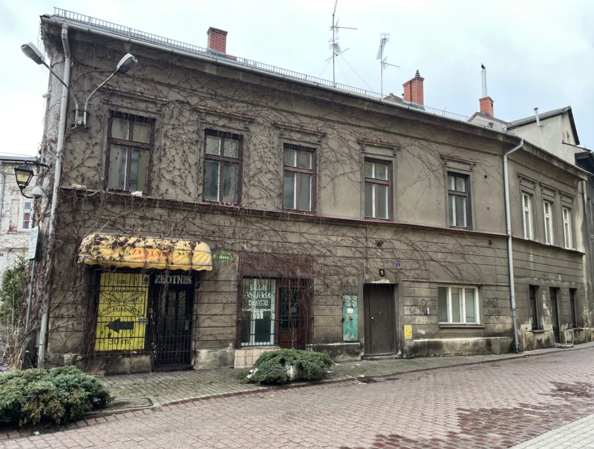 Tło