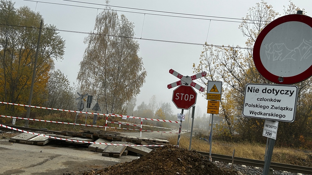 Tło